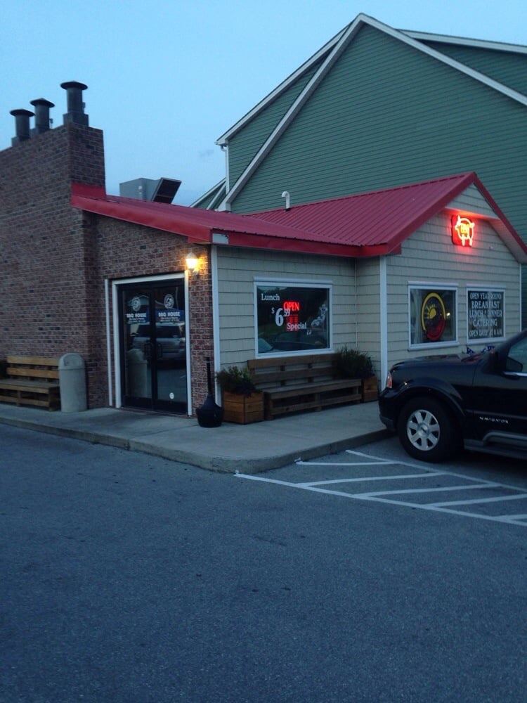 Bar-B-Que House