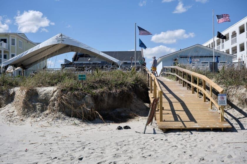 IOP Beach Access — 25th Avenue