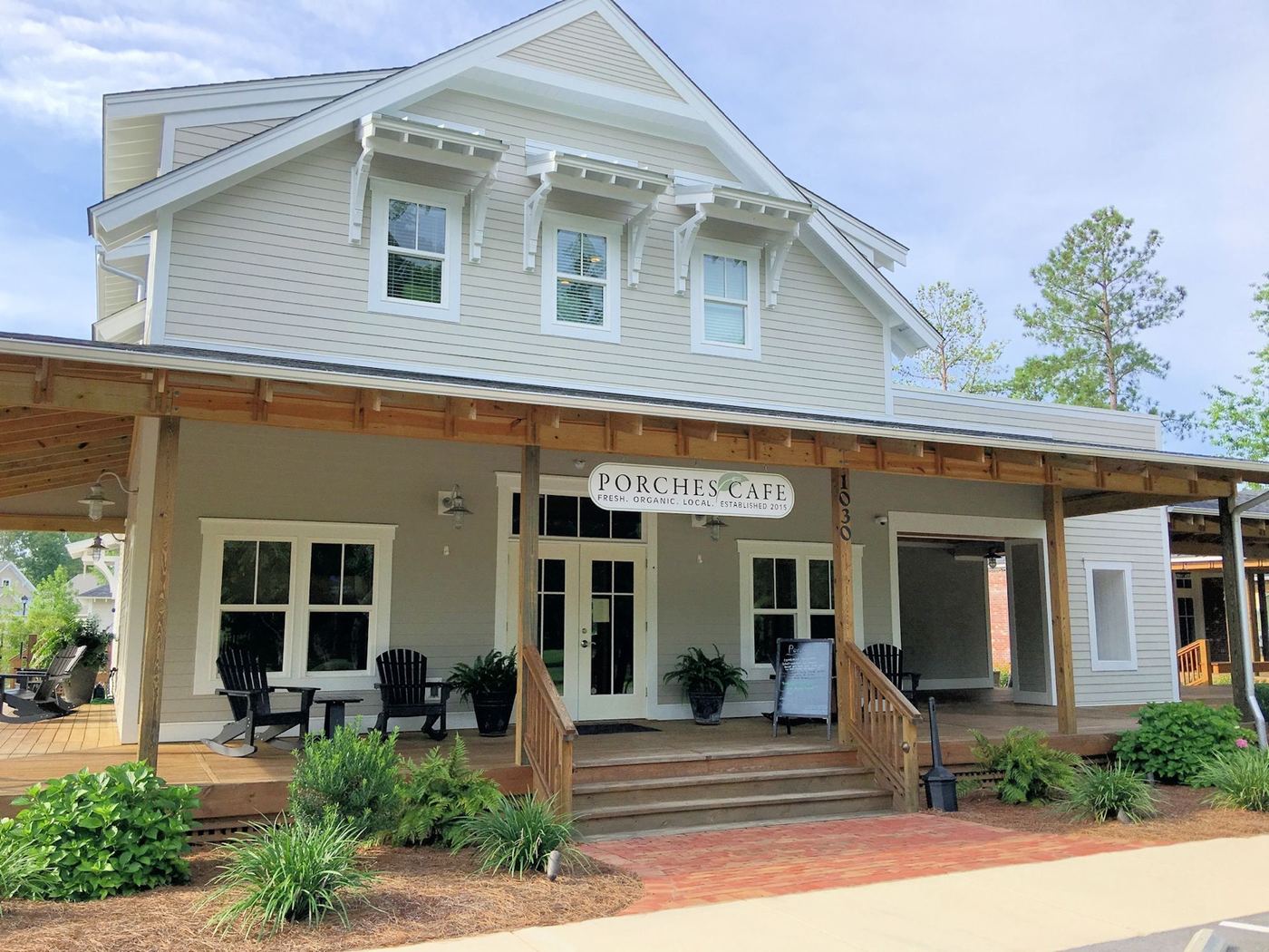 The Porch at River Bluffs